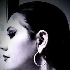 Meet your Posher, Julia